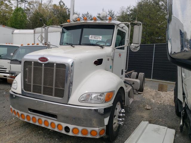 Photo 1 VIN: 2NP2HM6X0BM121283 - PETERBILT 337 