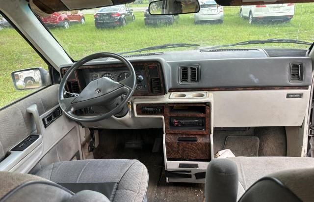 Photo 8 VIN: 2P4FH5534LR684043 - PLYMOUTH VOYAGER LE 