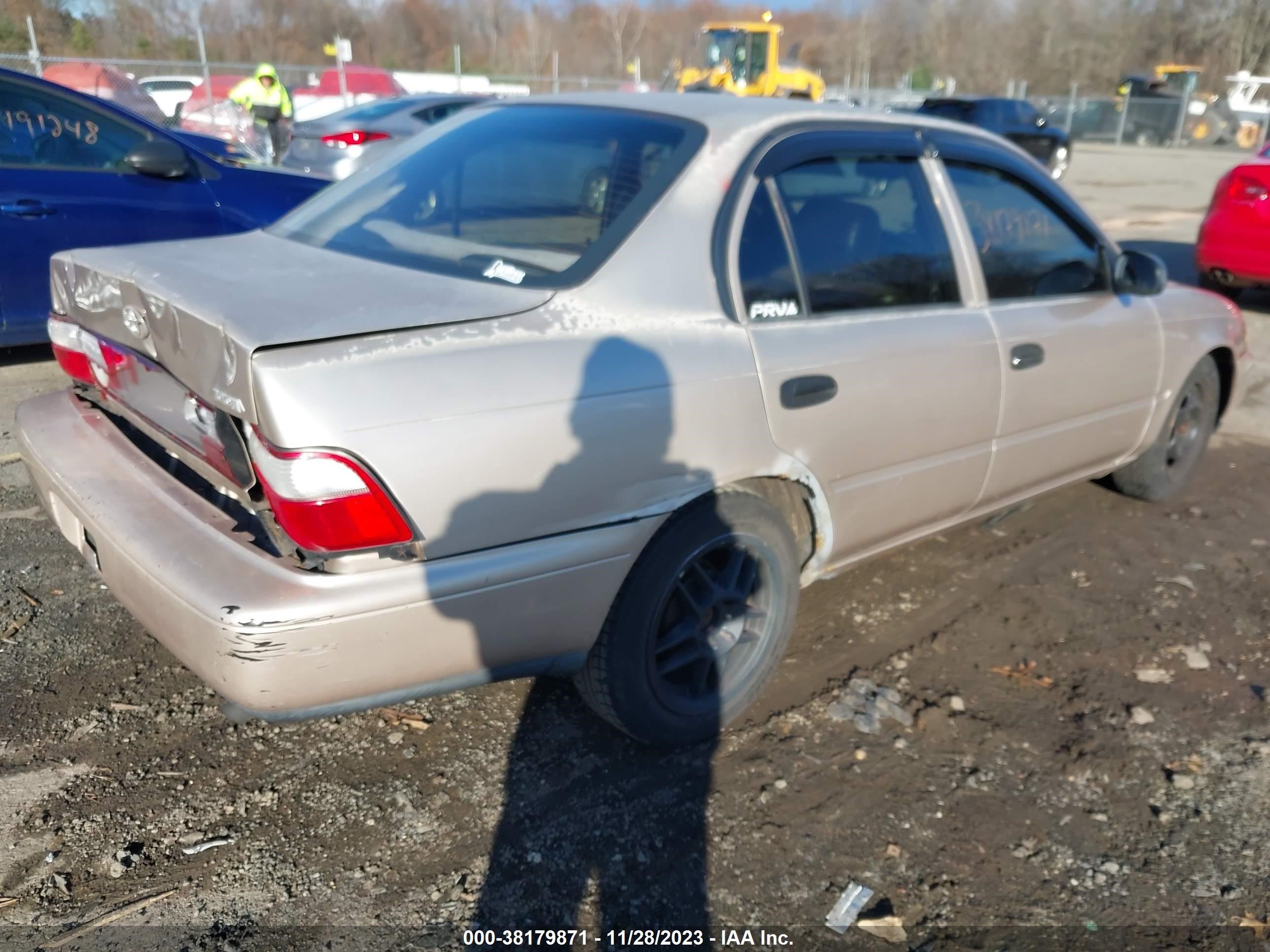 Photo 3 VIN: 2T1AE04B6SC073111 - TOYOTA COROLLA 