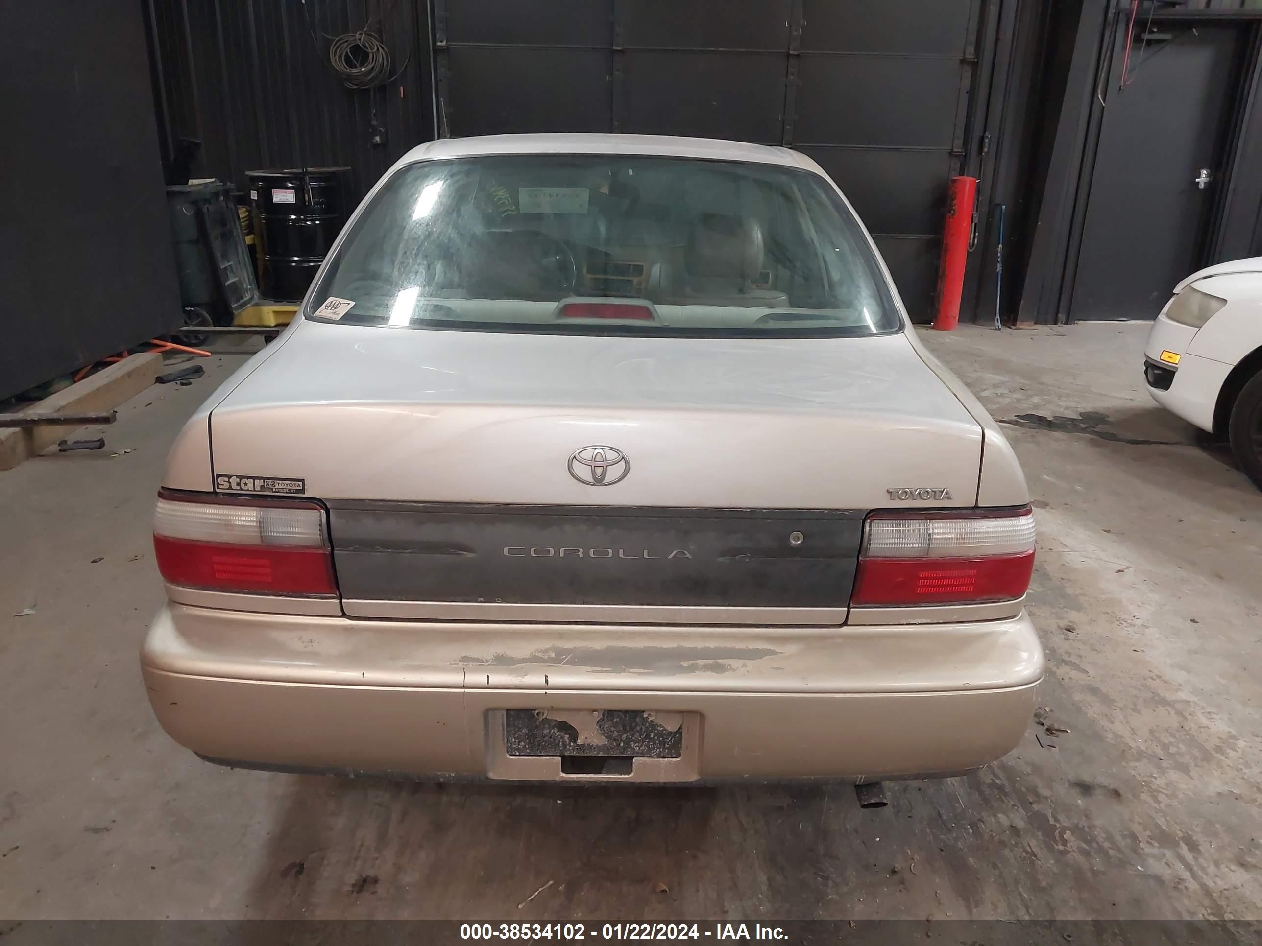 Photo 16 VIN: 2T1BA02E4TC127309 - TOYOTA COROLLA 