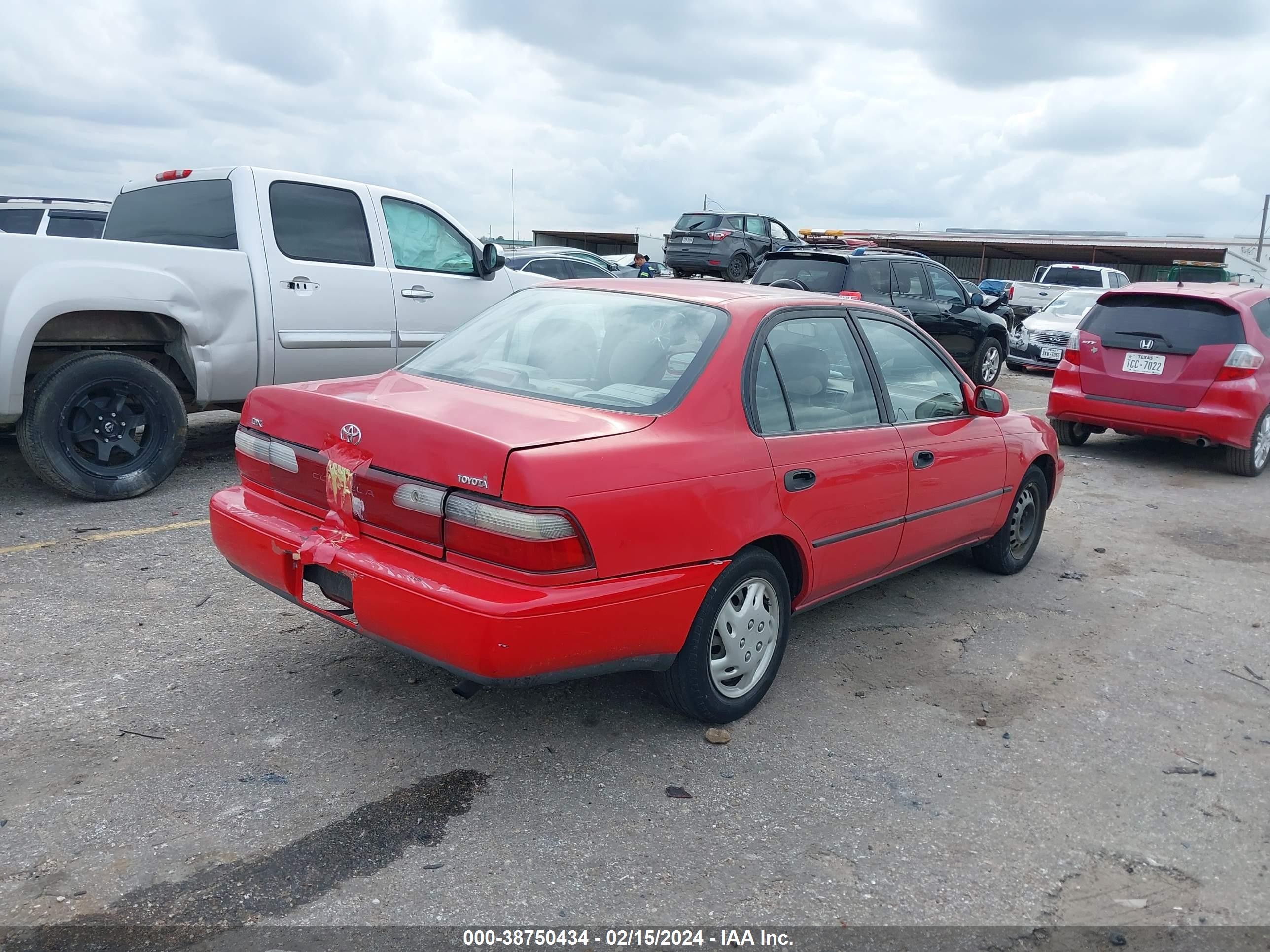 Photo 3 VIN: 2T1BB02E3TC163974 - HYUNDAI ELANTRA 