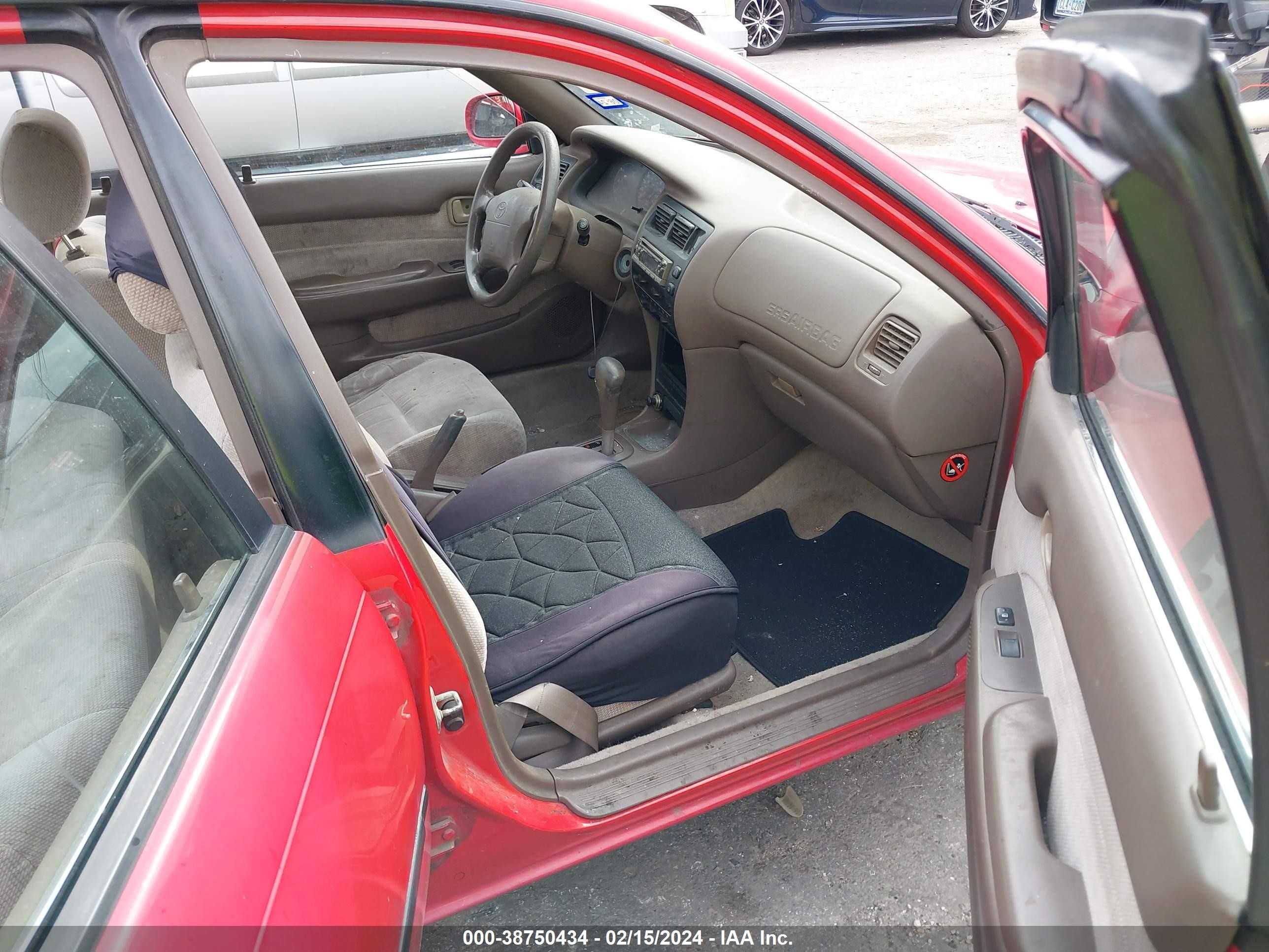 Photo 4 VIN: 2T1BB02E3TC163974 - HYUNDAI ELANTRA 