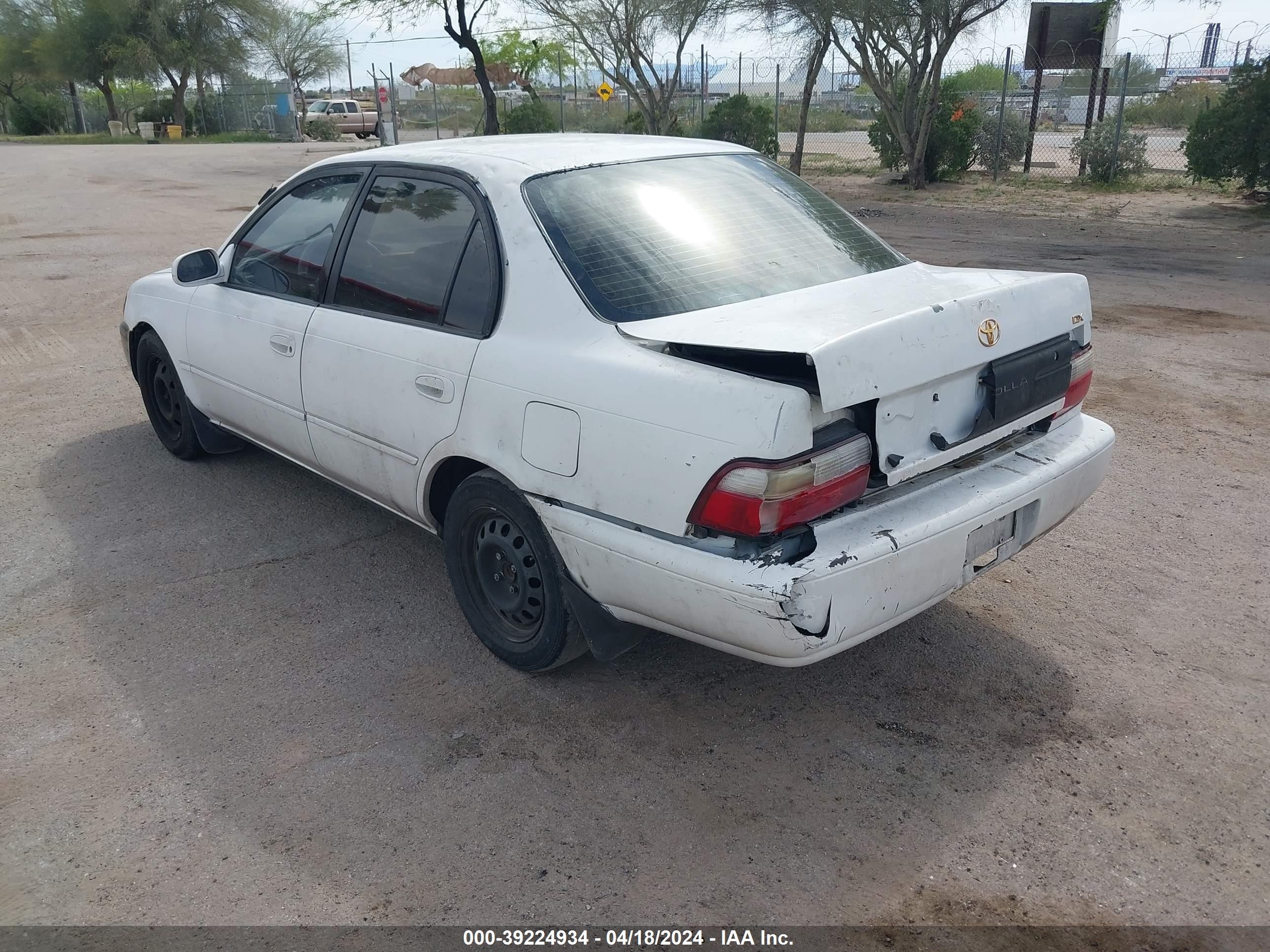 Photo 2 VIN: 2T1BB02E6TC174046 - TOYOTA COROLLA 