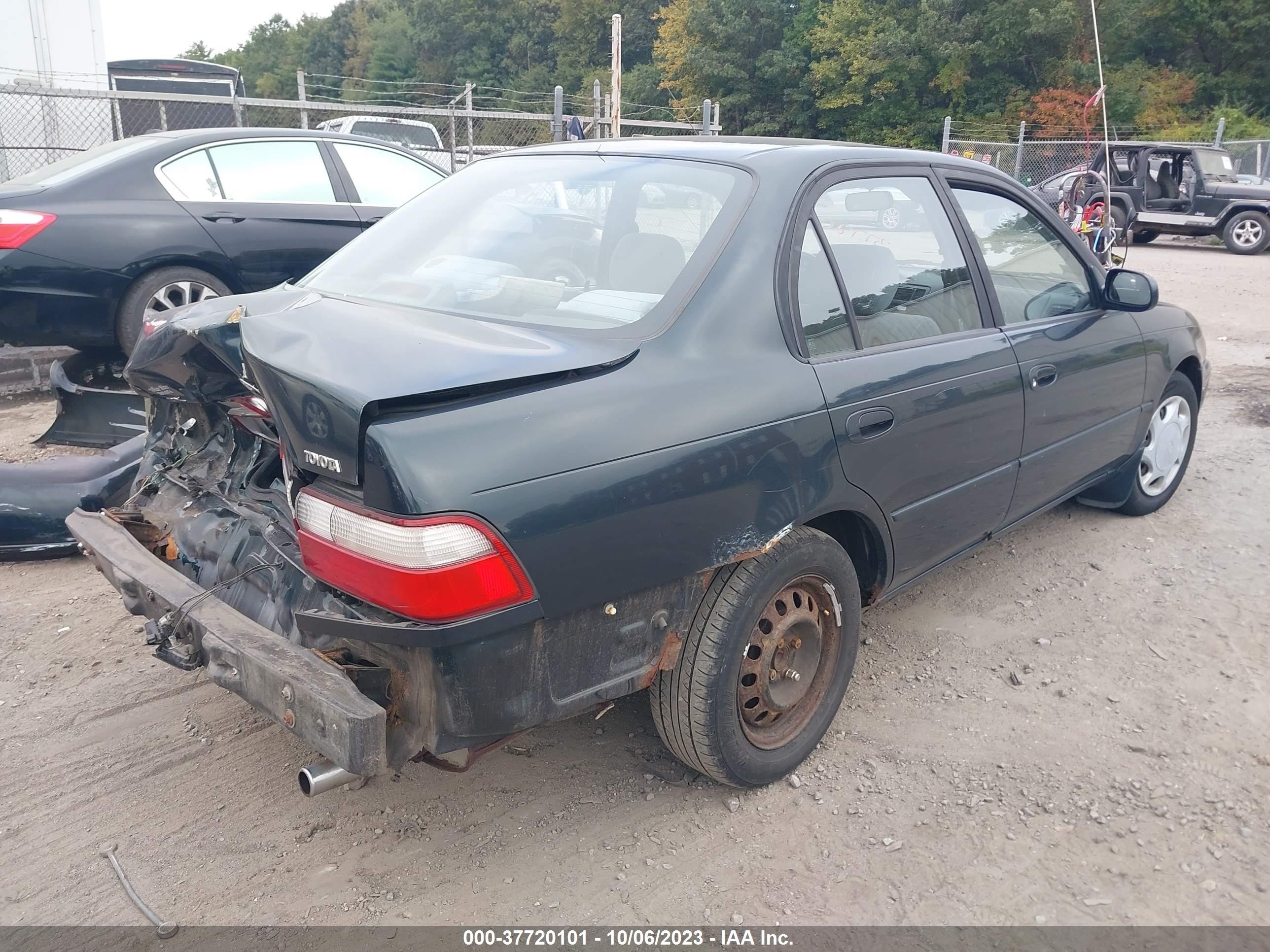 Photo 3 VIN: 2T1BB02E7TC174119 - TOYOTA COROLLA 