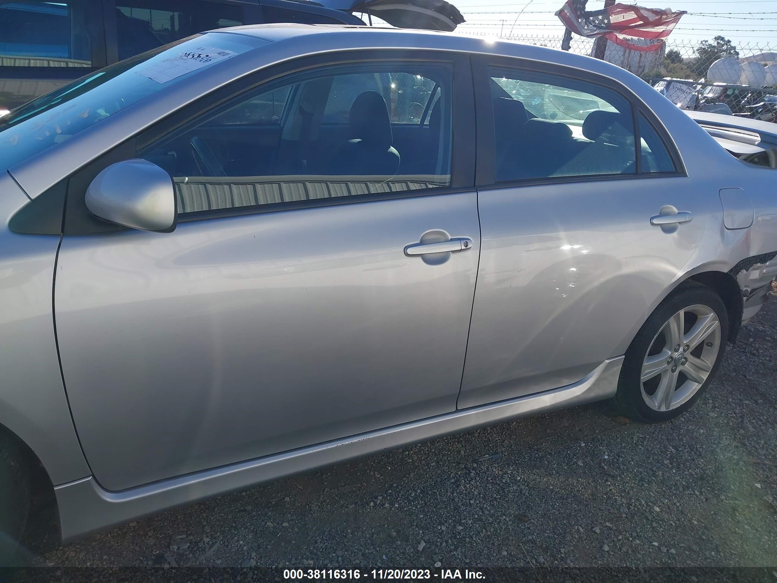 Photo 13 VIN: 2T1BE40E29C027555 - TOYOTA COROLLA 