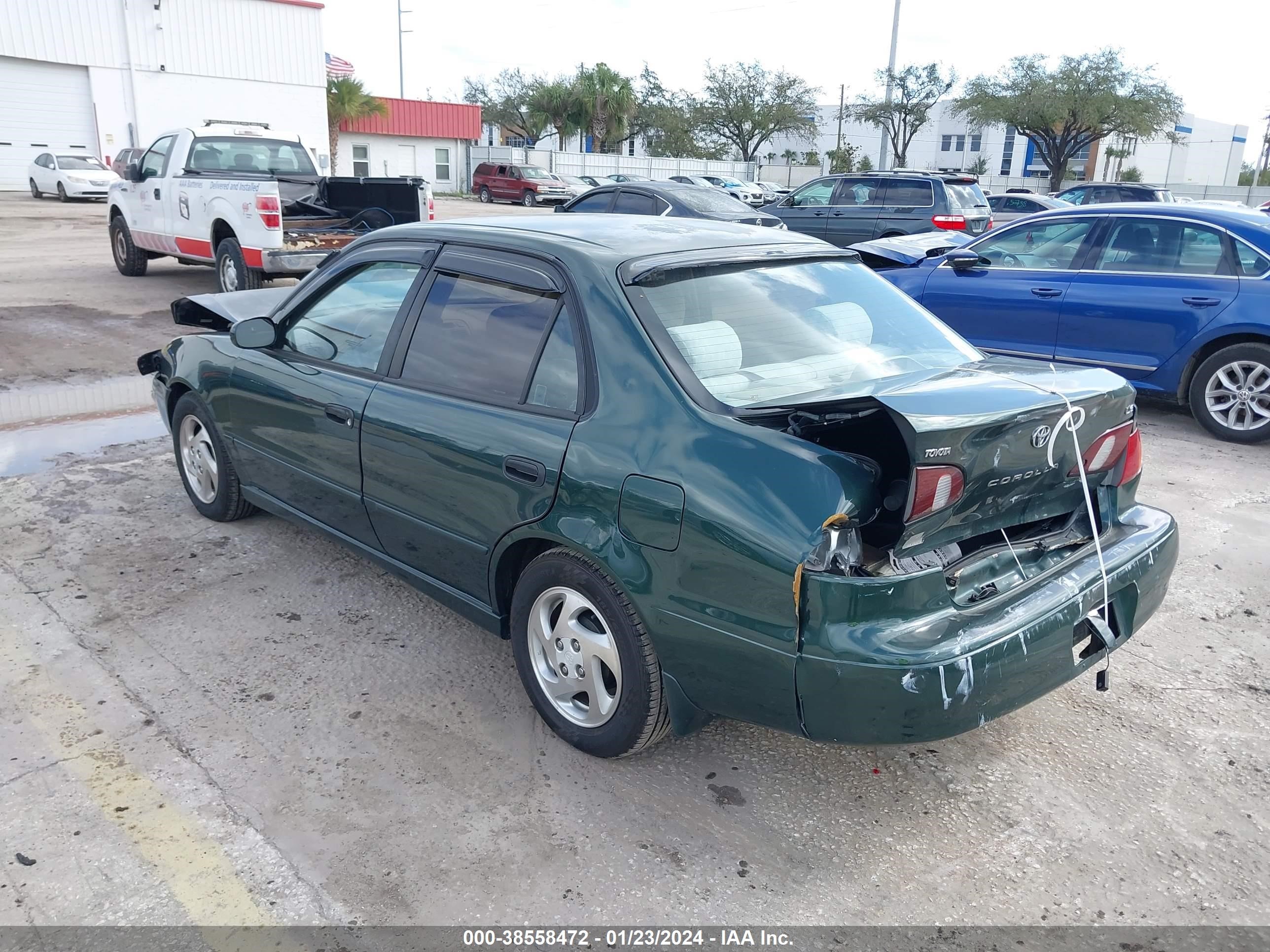 Photo 2 VIN: 2T1BR12E2YC334187 - TOYOTA COROLLA 