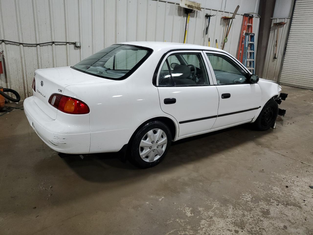 Photo 2 VIN: 2T1BR12E3YC331928 - TOYOTA COROLLA 