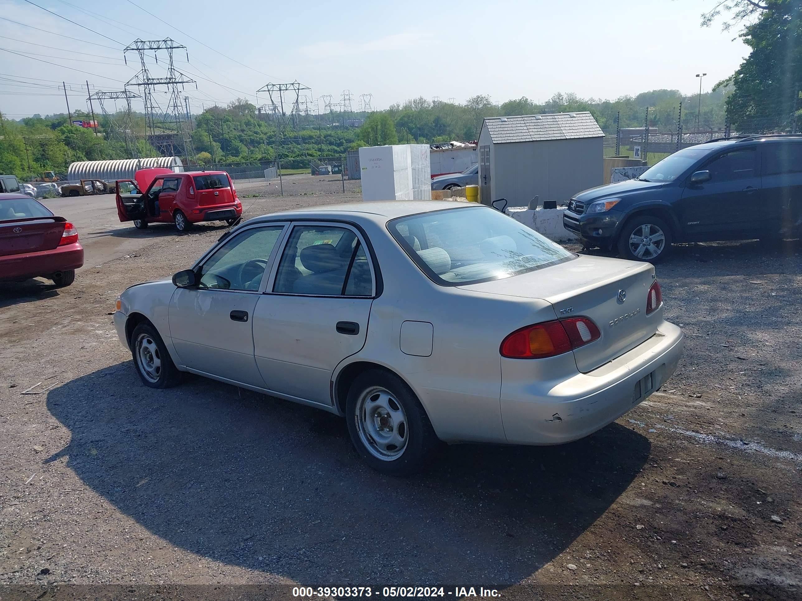 Photo 2 VIN: 2T1BR12E4XC247910 - TOYOTA COROLLA 