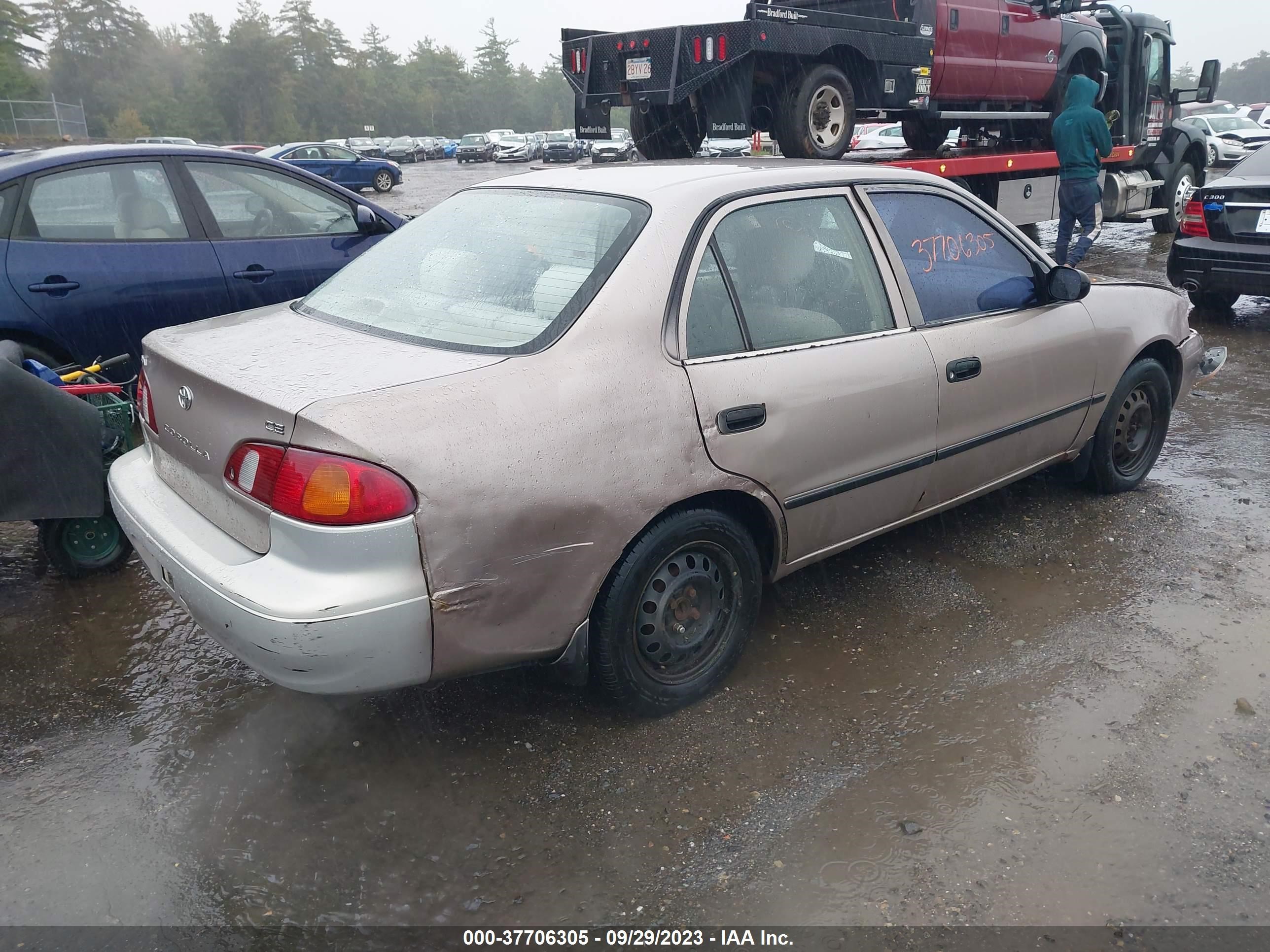 Photo 3 VIN: 2T1BR12E7YC277033 - TOYOTA COROLLA 