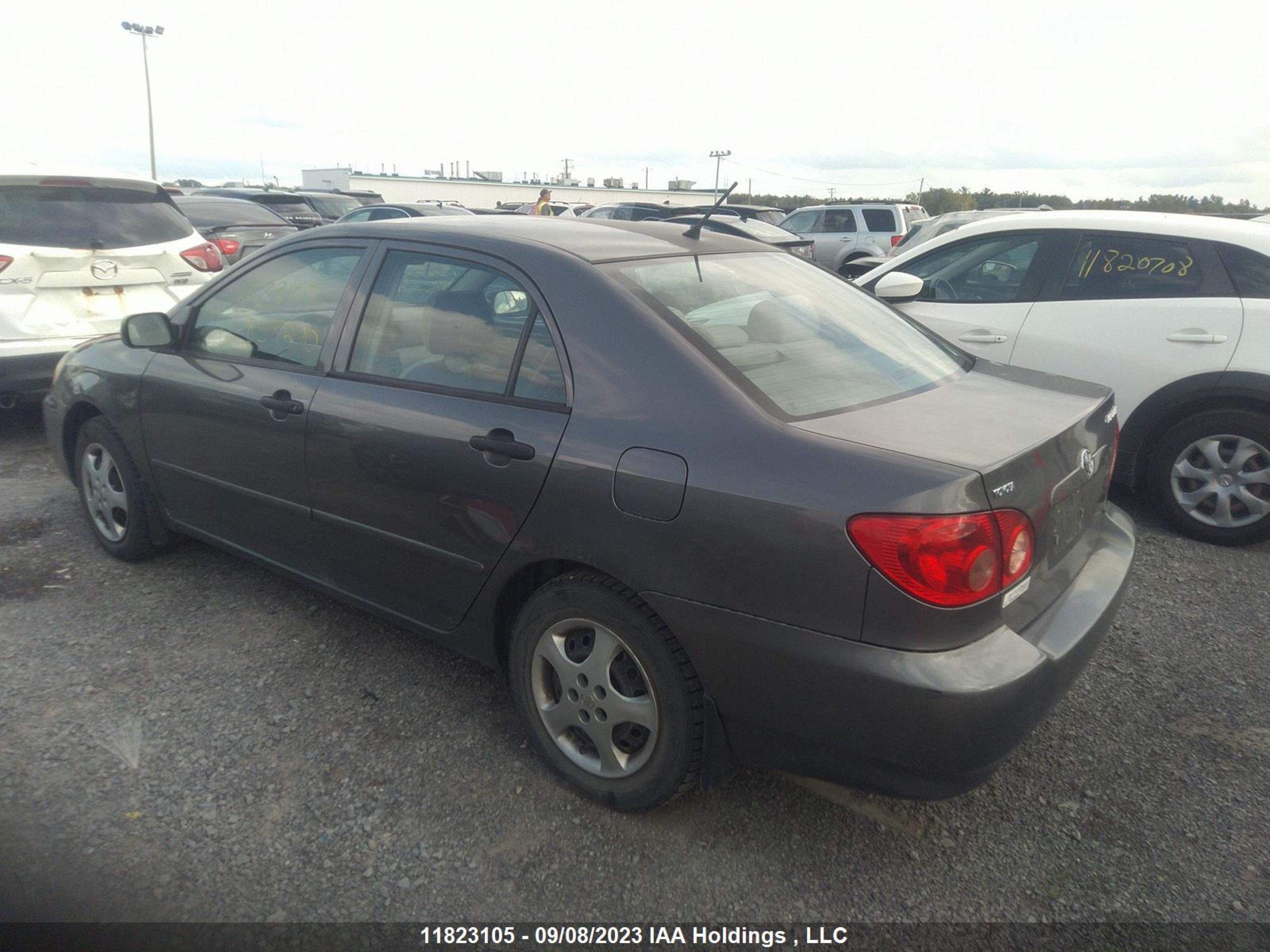 Photo 2 VIN: 2T1BR32E85C853610 - TOYOTA COROLLA 