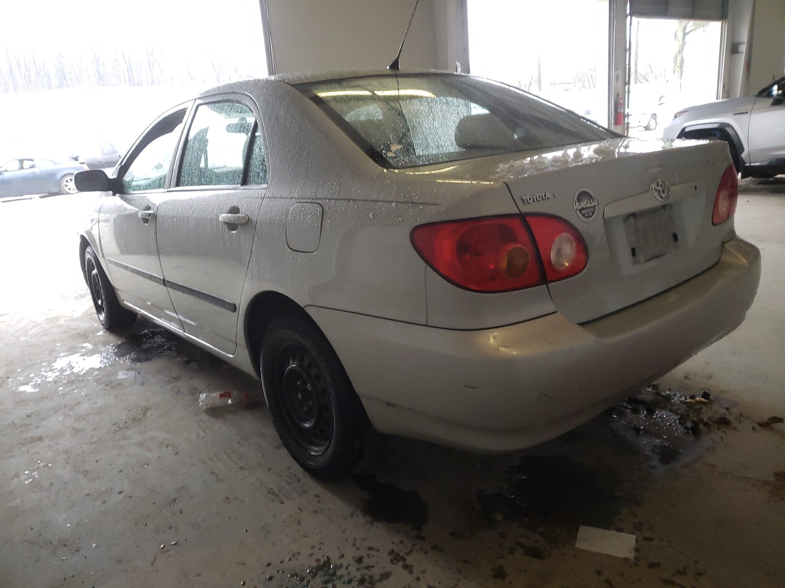 Photo 2 VIN: 2T1BR38E13C000082 - TOYOTA COROLLA CE 