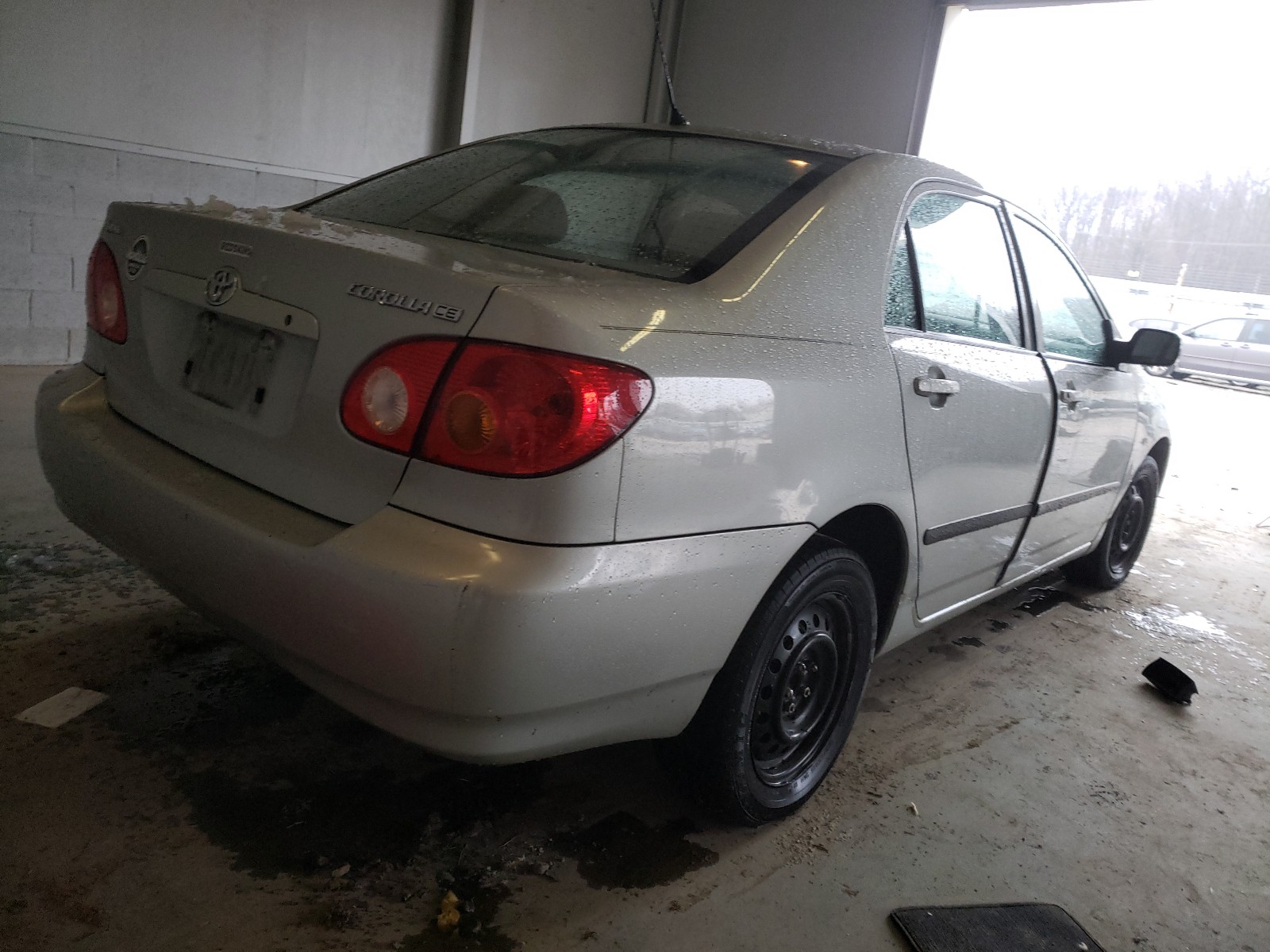 Photo 3 VIN: 2T1BR38E13C000082 - TOYOTA COROLLA CE 