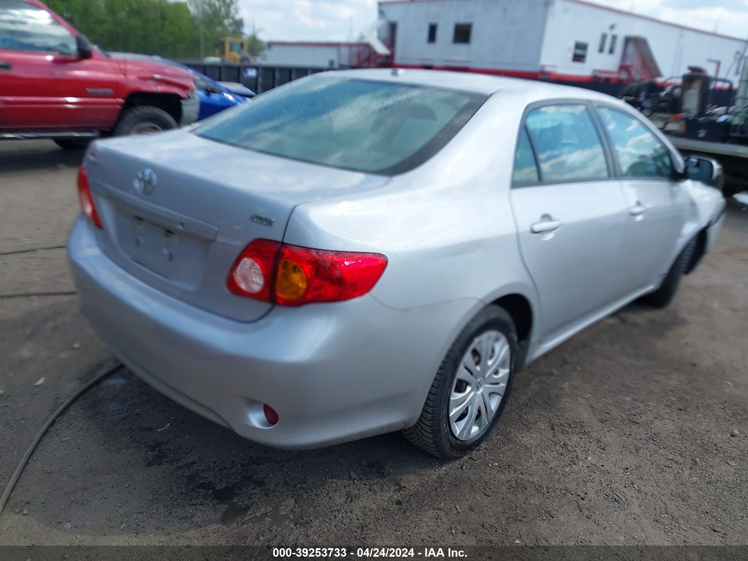 Photo 3 VIN: 2T1BU40E29C006305 - TOYOTA COROLLA 