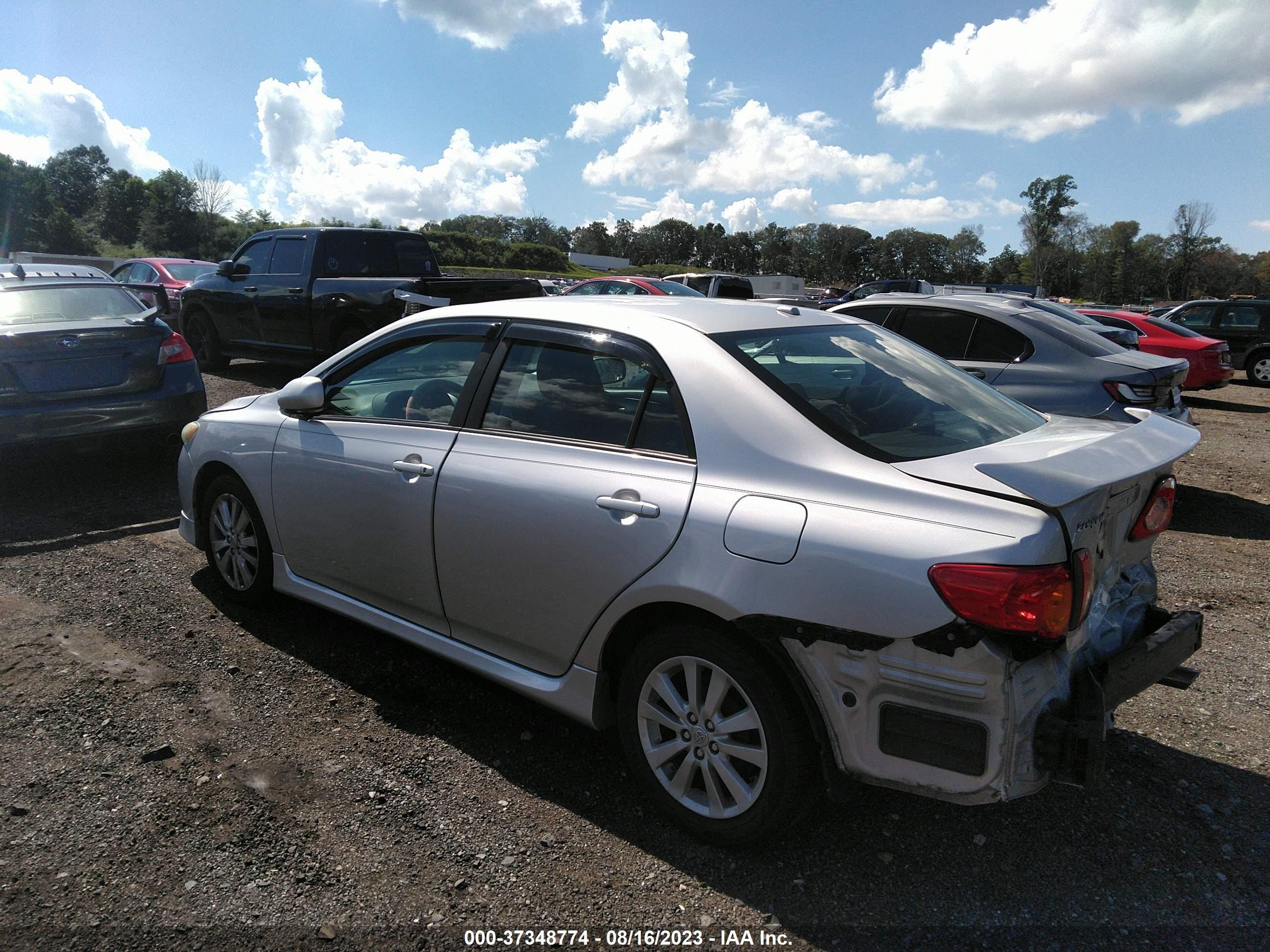 Photo 2 VIN: 2T1BU40E29C009950 - TOYOTA COROLLA 