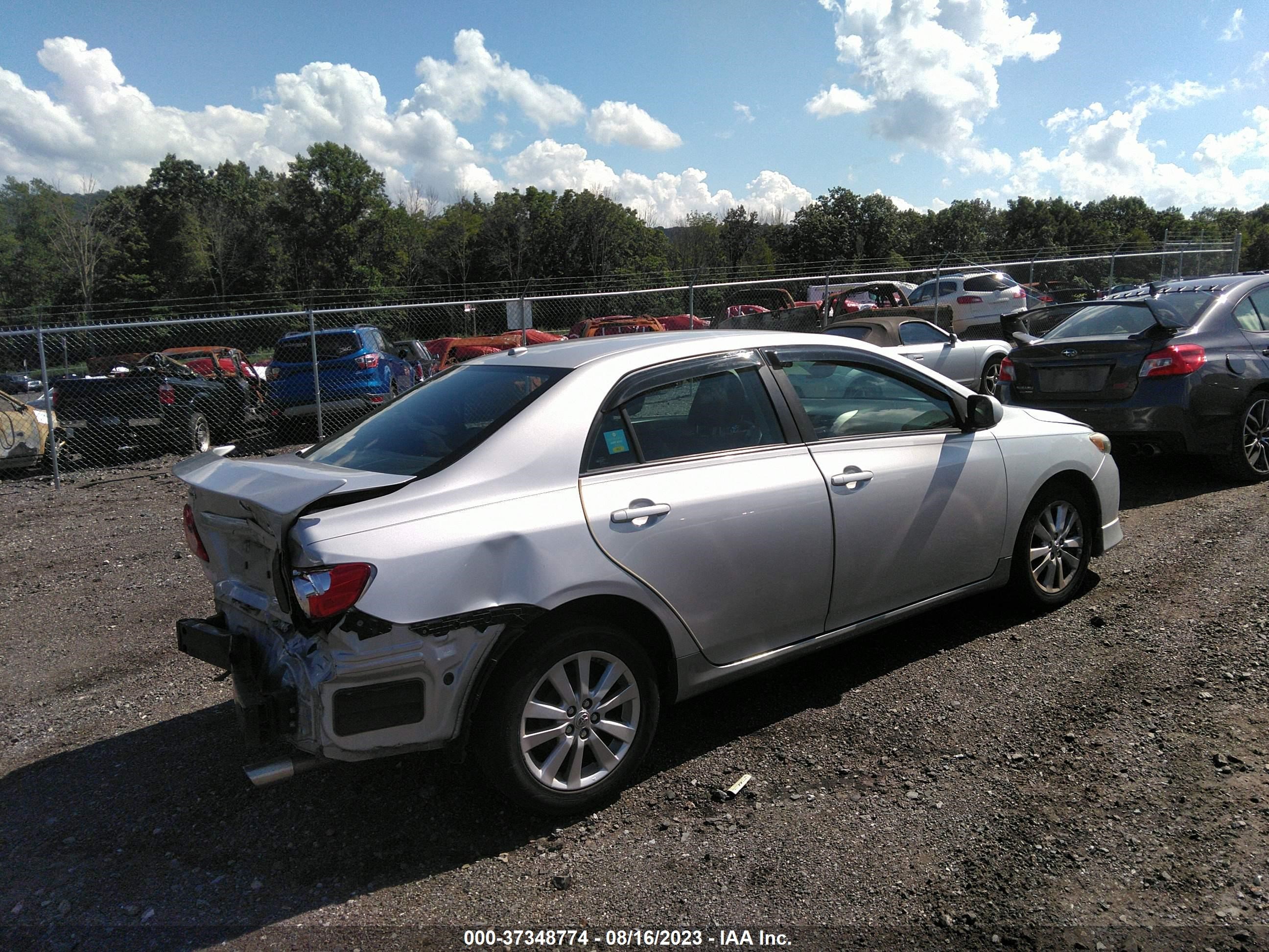 Photo 3 VIN: 2T1BU40E29C009950 - TOYOTA COROLLA 