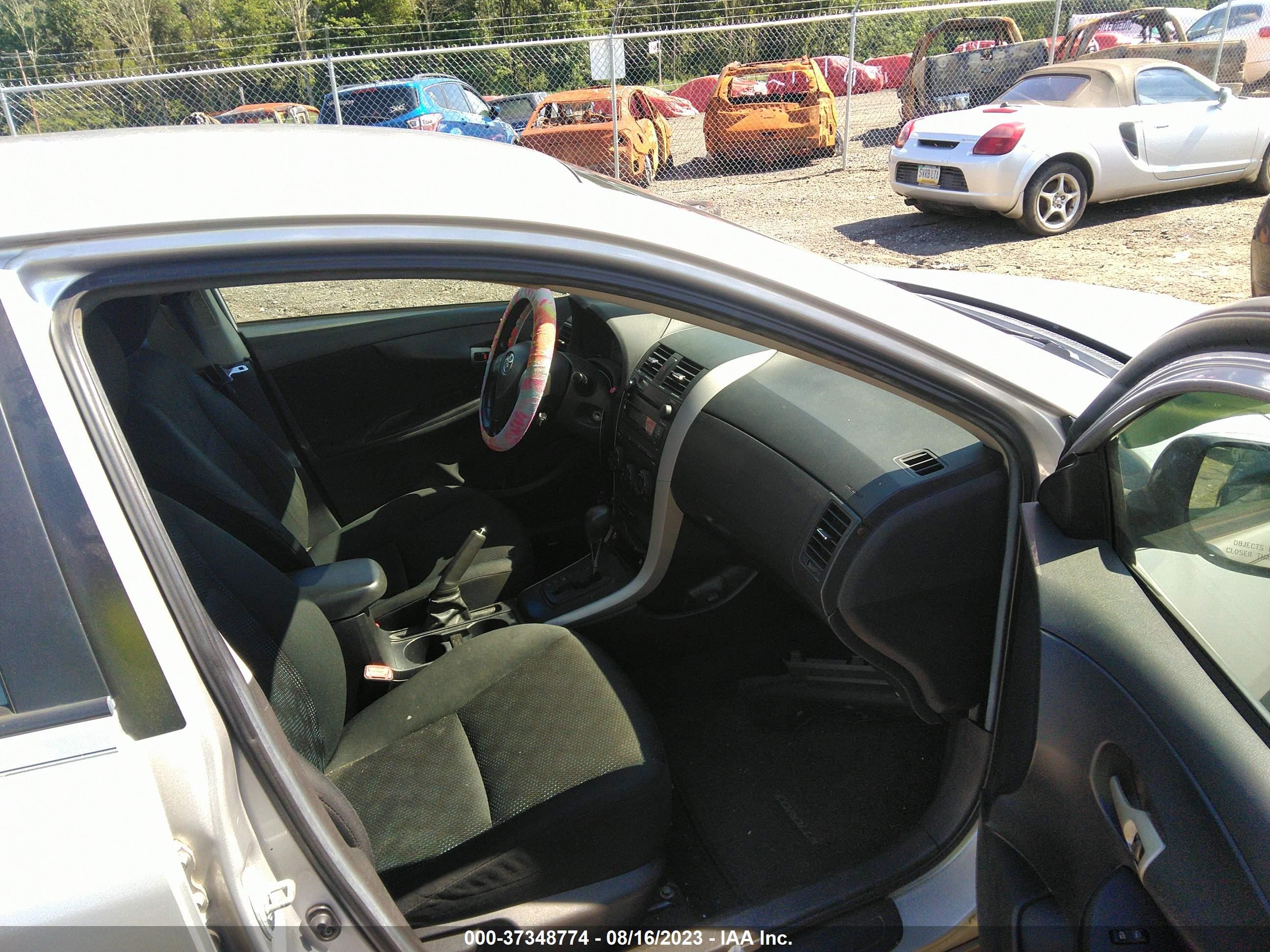 Photo 4 VIN: 2T1BU40E29C009950 - TOYOTA COROLLA 