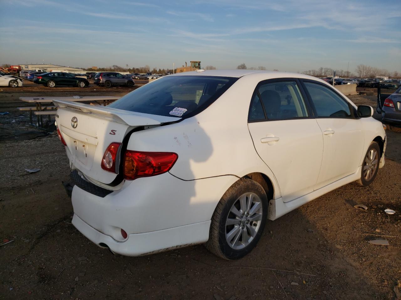 Photo 2 VIN: 2T1BU40E29C121888 - TOYOTA COROLLA 