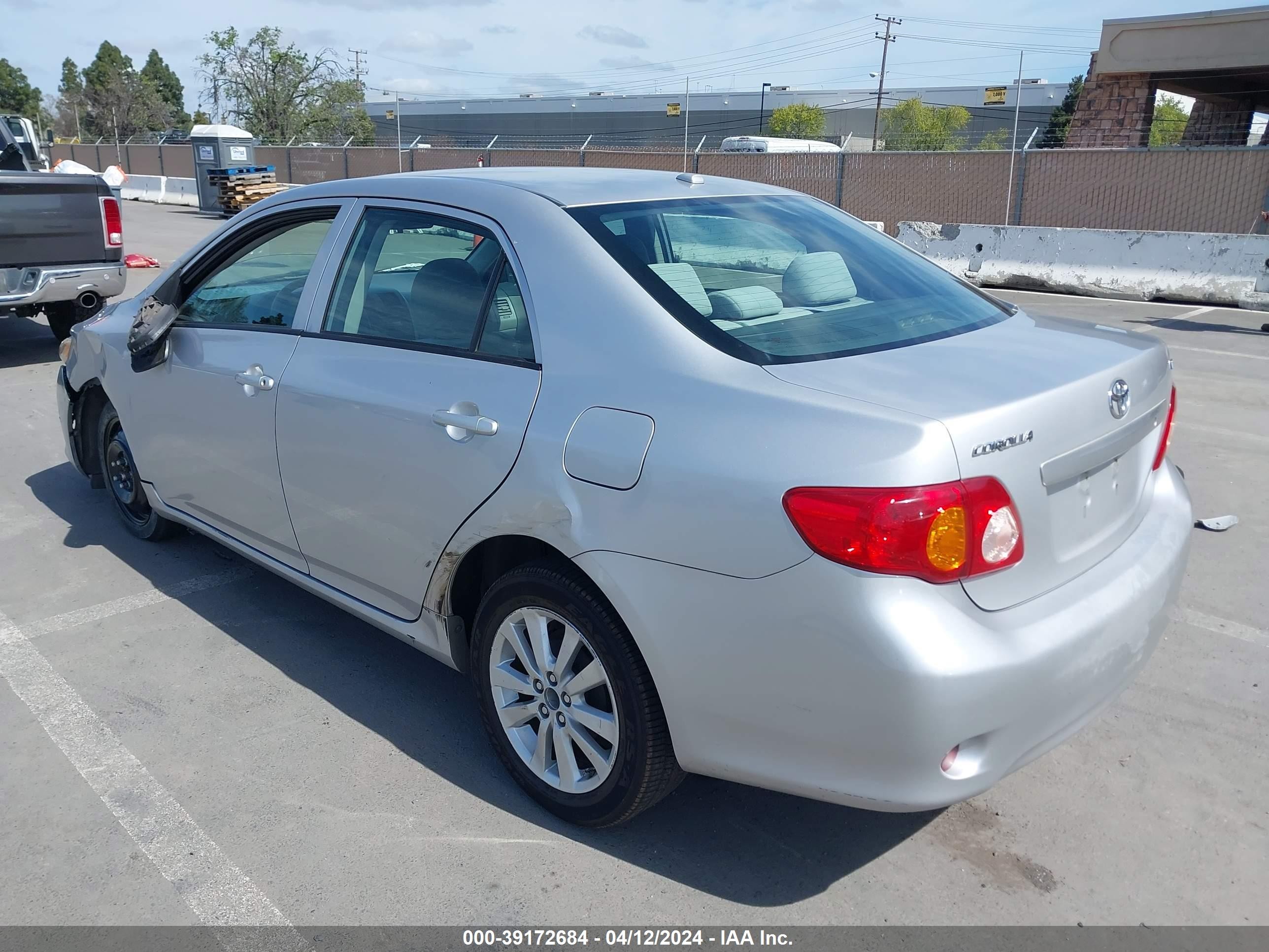 Photo 2 VIN: 2T1BU40E39C027454 - TOYOTA COROLLA 