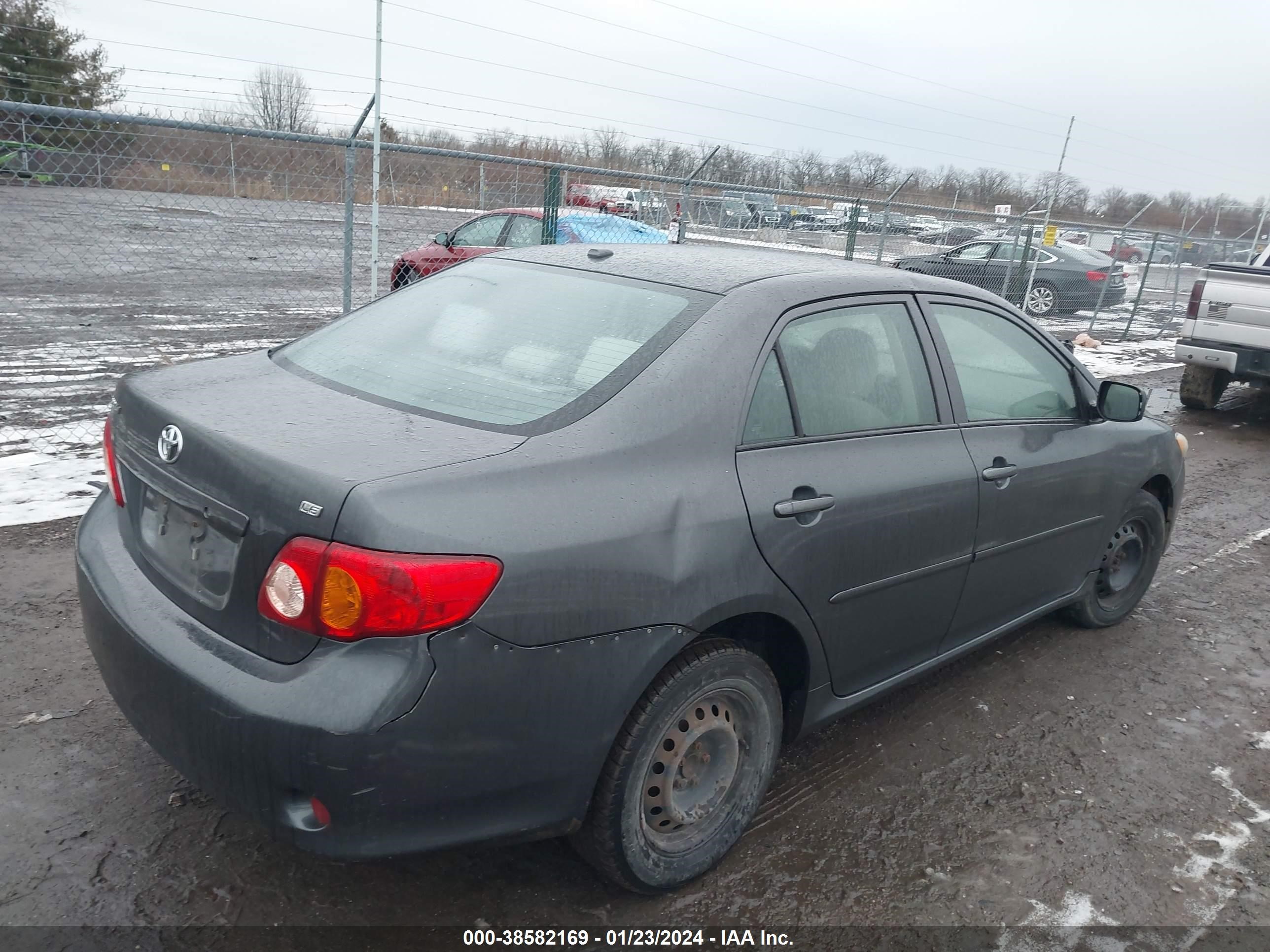 Photo 3 VIN: 2T1BU40E39C126596 - TOYOTA COROLLA 