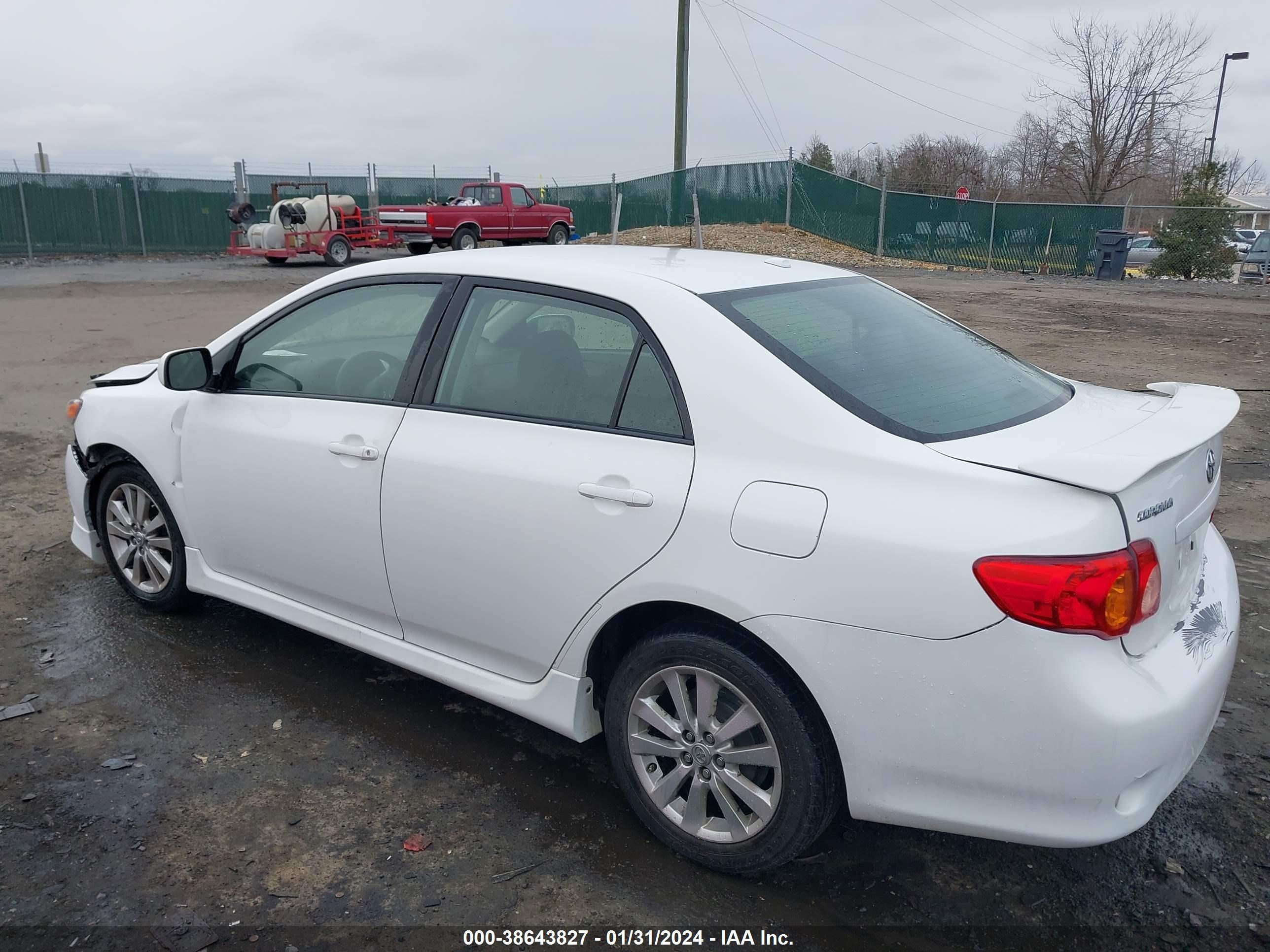 Photo 2 VIN: 2T1BU40E49C158716 - TOYOTA COROLLA 