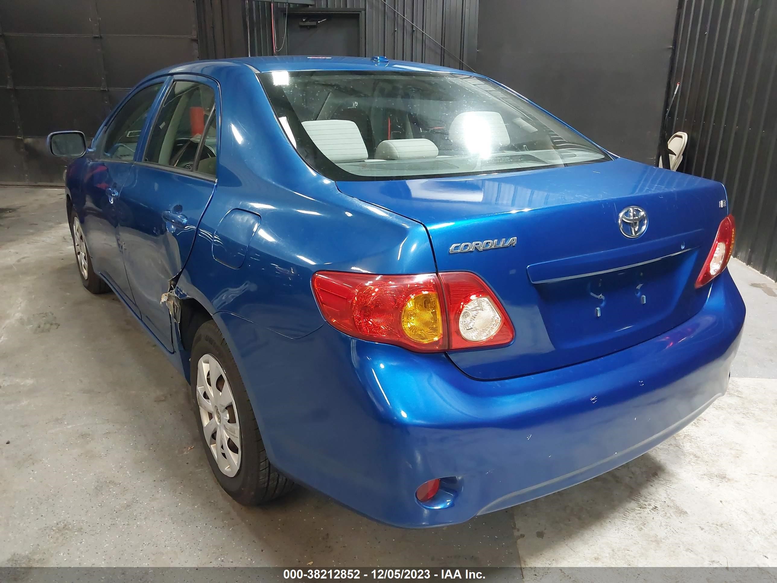 Photo 2 VIN: 2T1BU40E69C016724 - TOYOTA COROLLA 