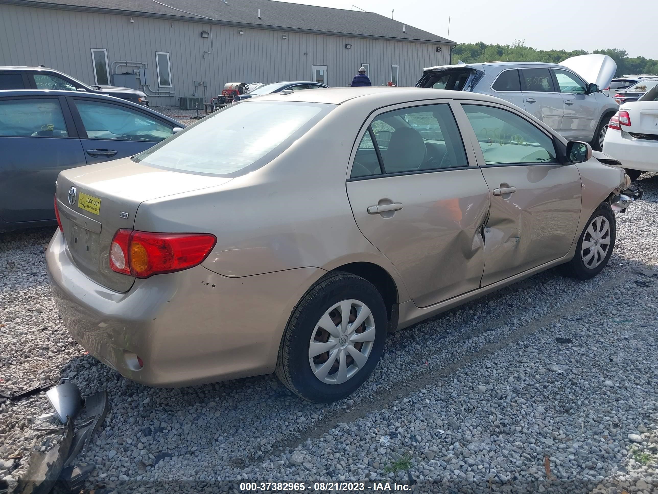 Photo 3 VIN: 2T1BU40E69C149113 - TOYOTA COROLLA 