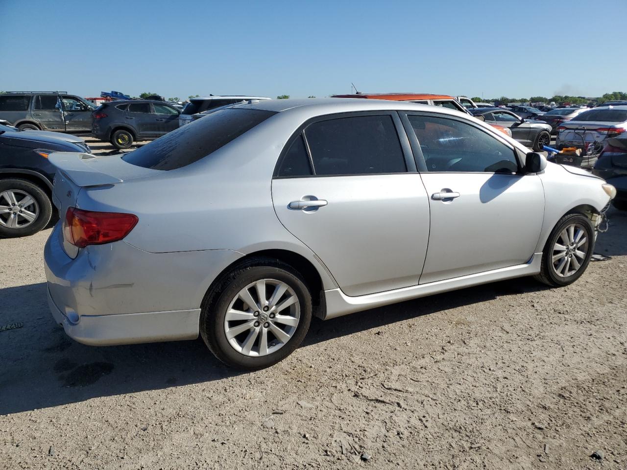 Photo 2 VIN: 2T1BU40E89C067870 - TOYOTA COROLLA 