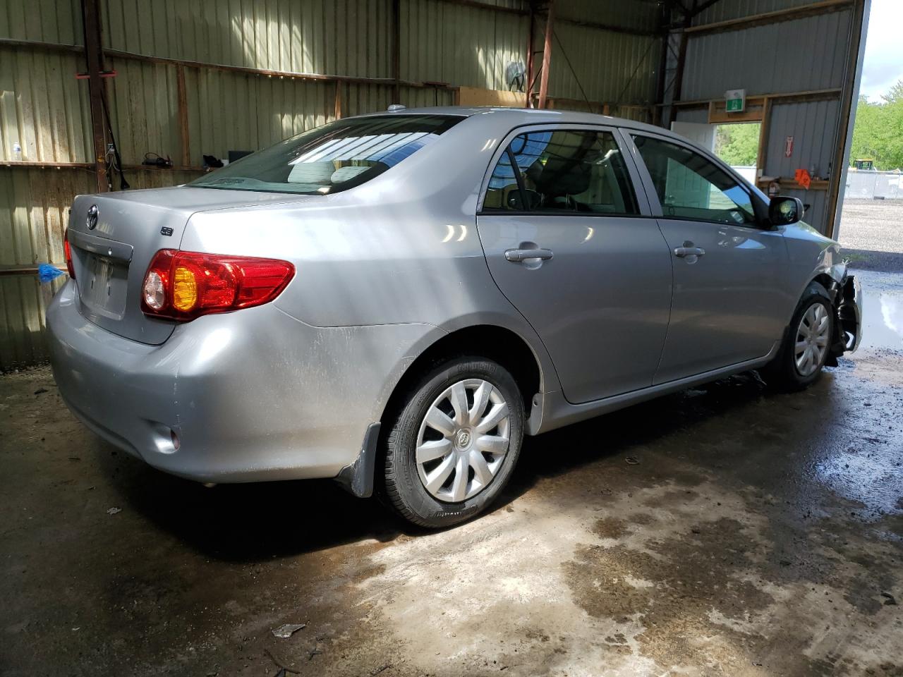 Photo 2 VIN: 2T1BU40E89C095992 - TOYOTA COROLLA 