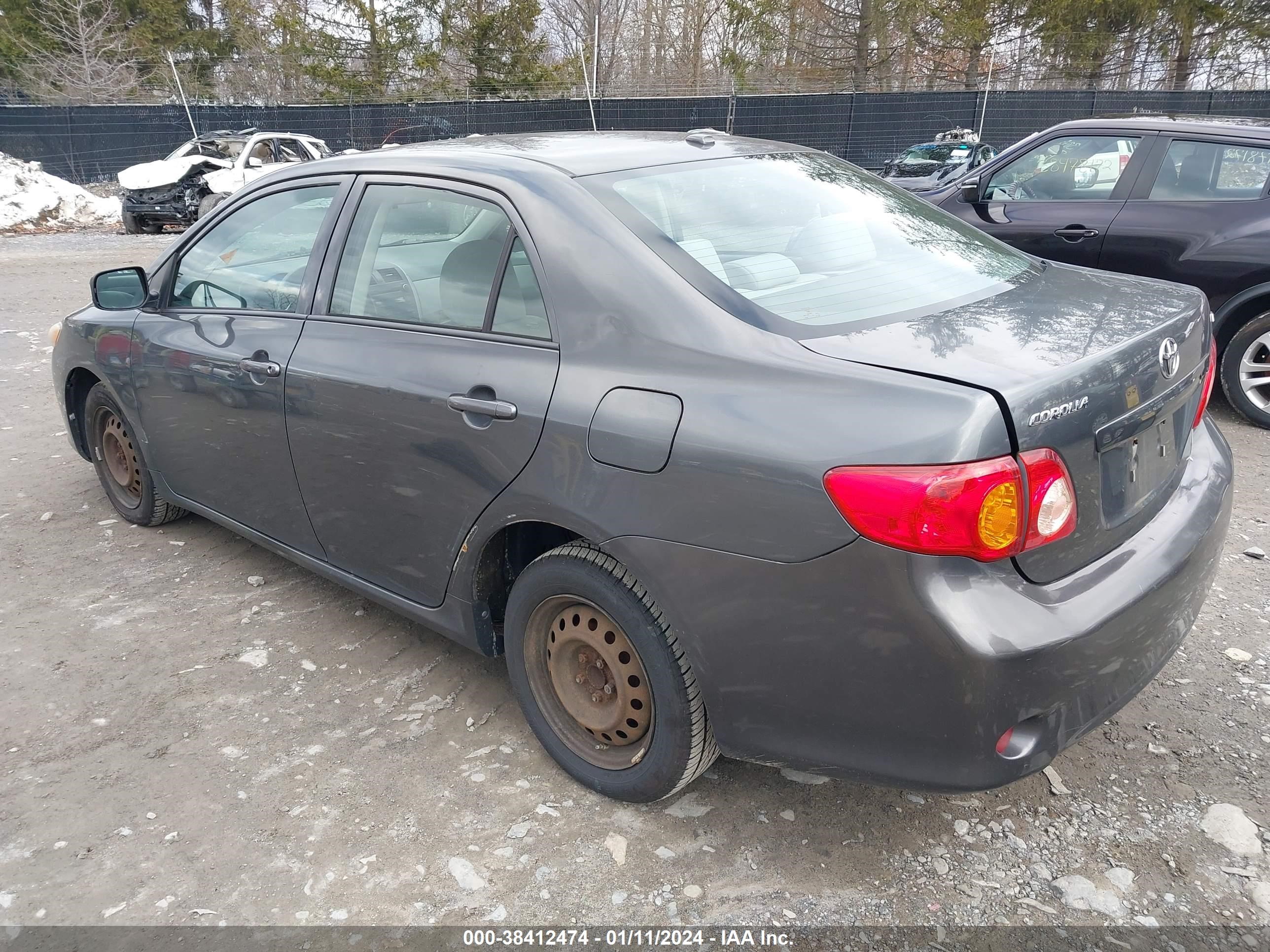 Photo 2 VIN: 2T1BU4EE0AC285654 - TOYOTA COROLLA 