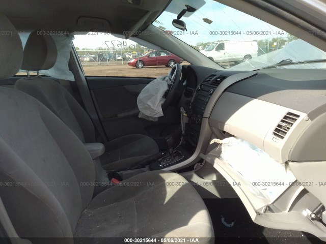 Photo 4 VIN: 2T1BU4EE0AC325862 - TOYOTA COROLLA 