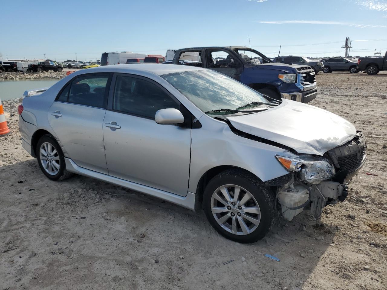 Photo 3 VIN: 2T1BU4EE0AC415173 - TOYOTA COROLLA 