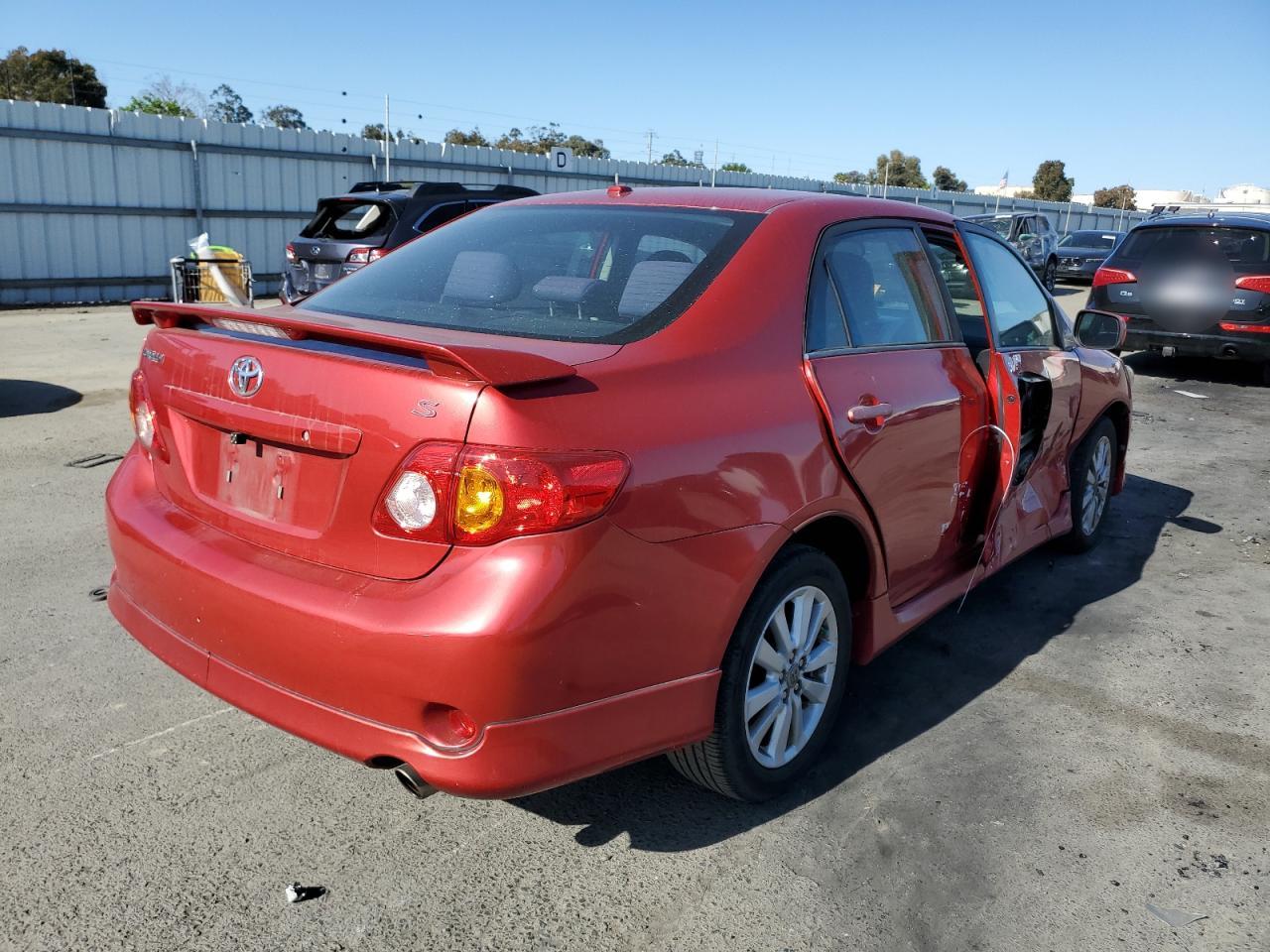 Photo 2 VIN: 2T1BU4EE0AC535653 - TOYOTA COROLLA 