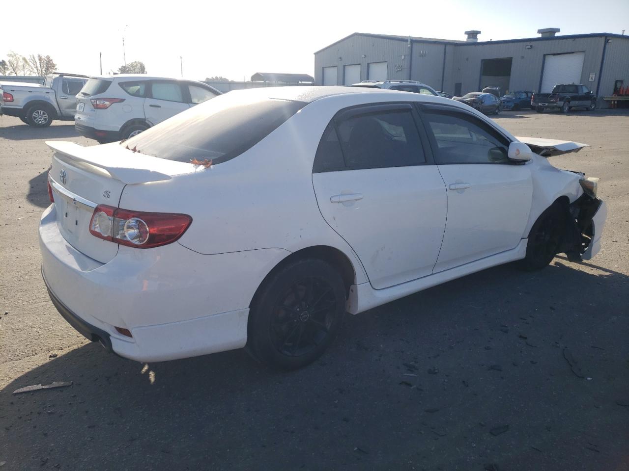 Photo 2 VIN: 2T1BU4EE0BC585728 - TOYOTA COROLLA 