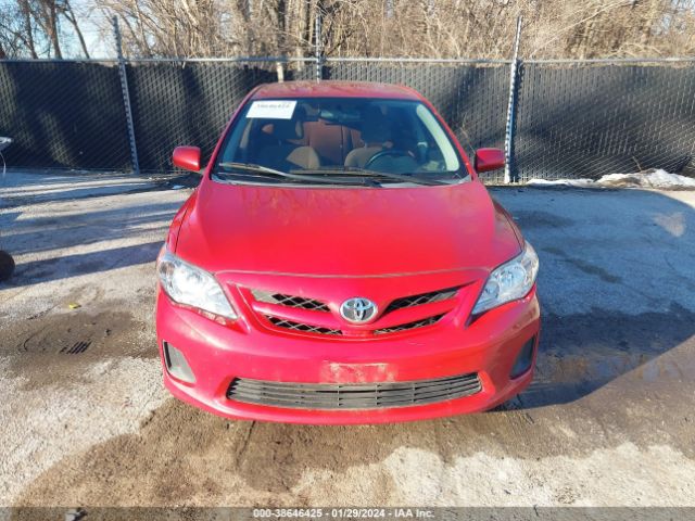 Photo 5 VIN: 2T1BU4EE0BC613978 - TOYOTA COROLLA 