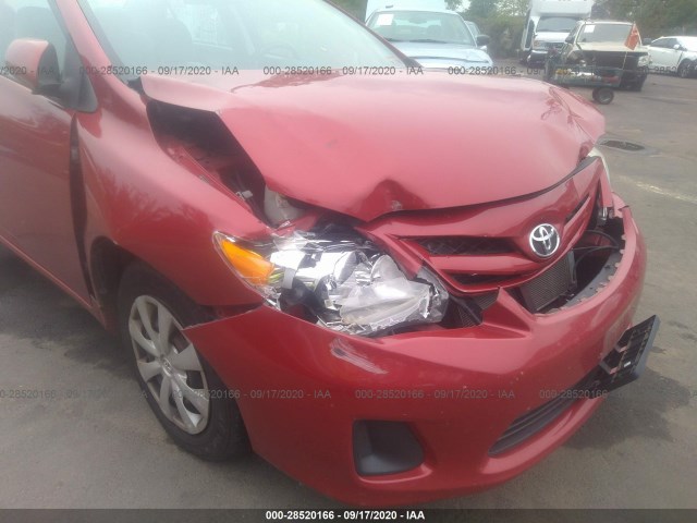 Photo 5 VIN: 2T1BU4EE0BC724952 - TOYOTA COROLLA 