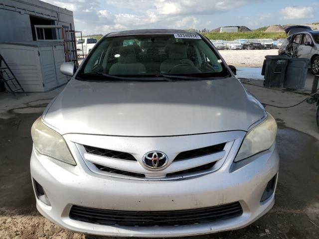 Photo 4 VIN: 2T1BU4EE0CC828889 - TOYOTA COROLLA 