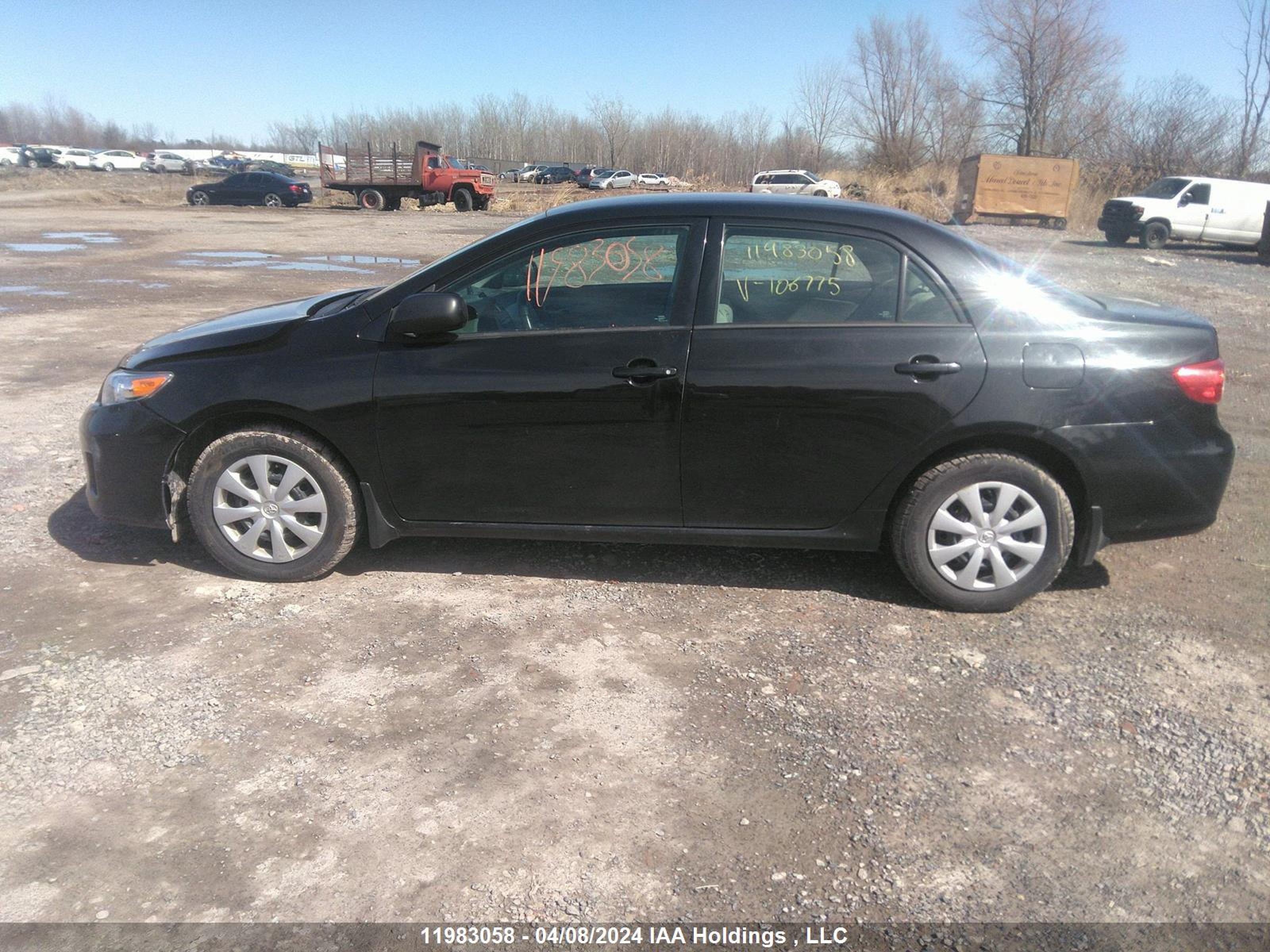 Photo 13 VIN: 2T1BU4EE0DC106775 - TOYOTA COROLLA 