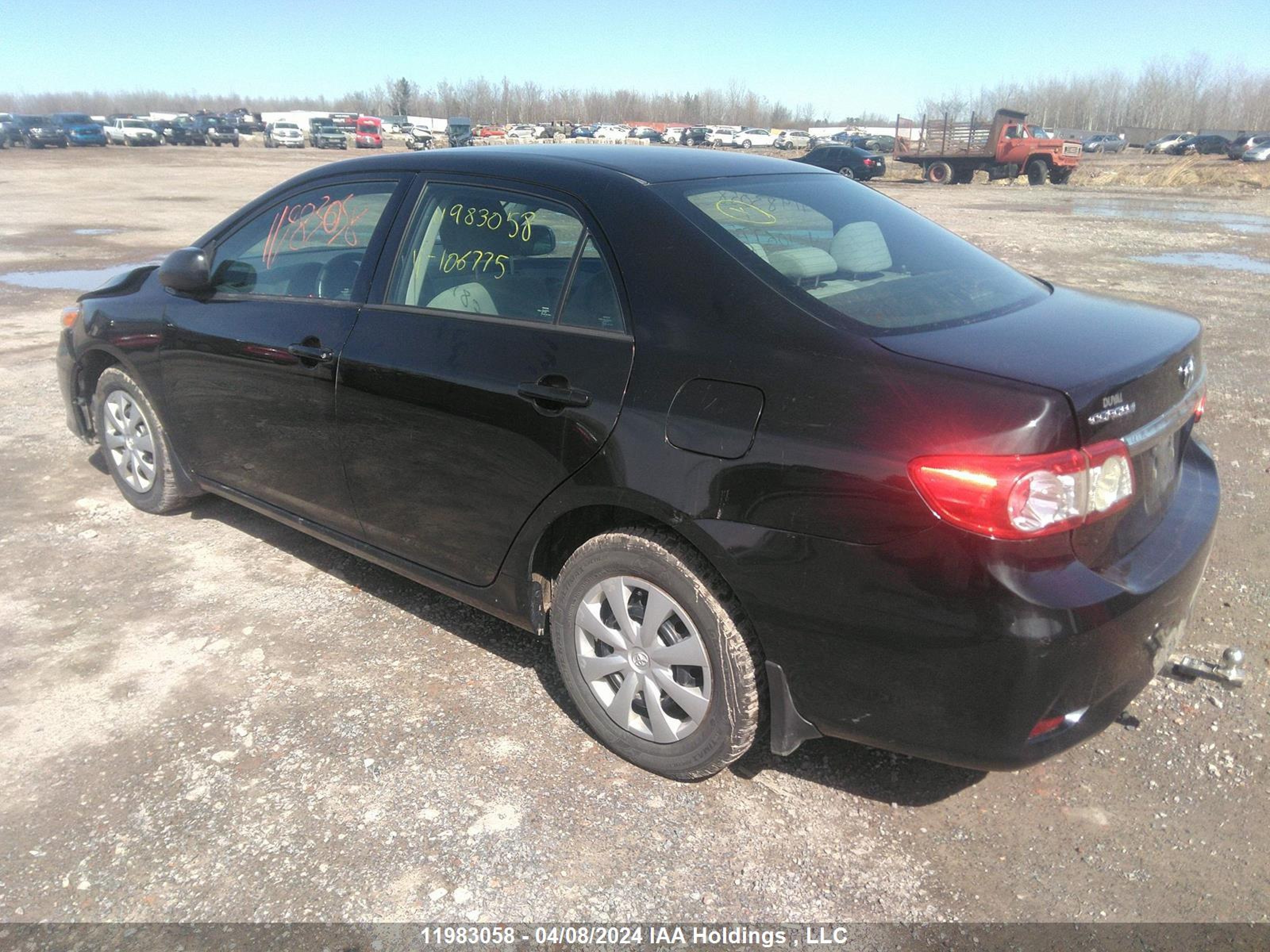 Photo 2 VIN: 2T1BU4EE0DC106775 - TOYOTA COROLLA 