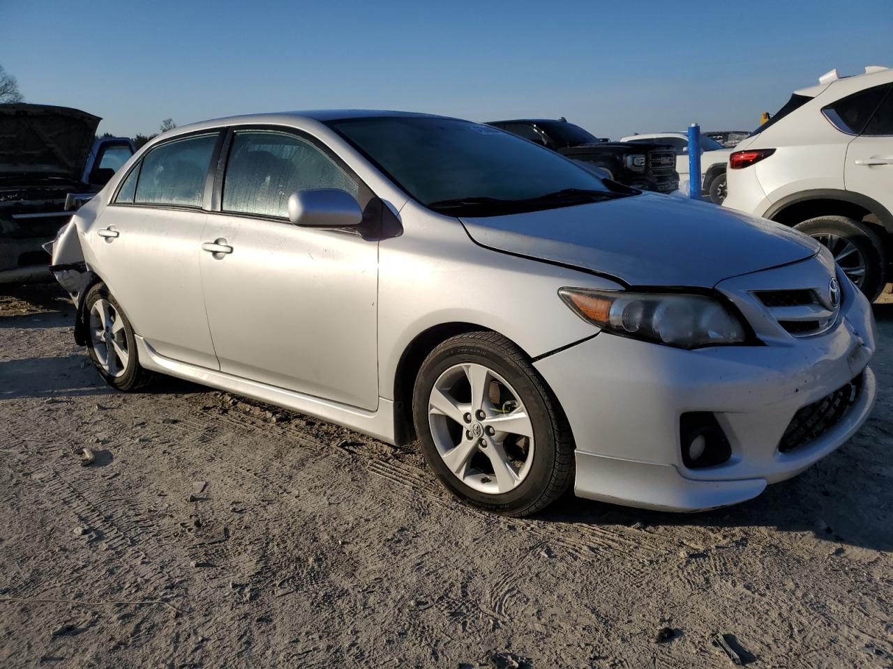 Photo 3 VIN: 2T1BU4EE0DC107277 - TOYOTA COROLLA 