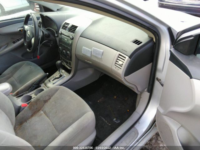 Photo 4 VIN: 2T1BU4EE1BC572924 - TOYOTA COROLLA 