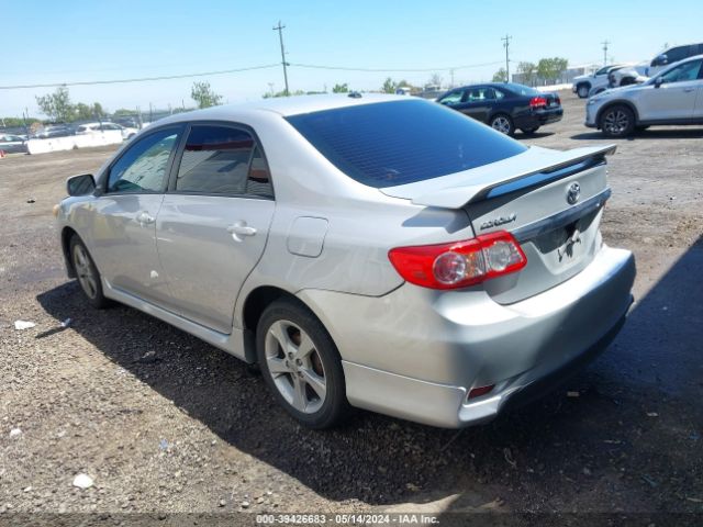 Photo 2 VIN: 2T1BU4EE1BC581848 - TOYOTA COROLLA 