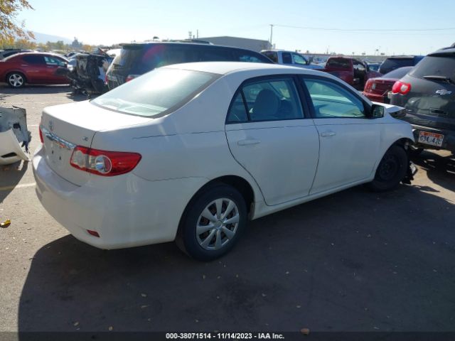 Photo 3 VIN: 2T1BU4EE1BC689564 - TOYOTA COROLLA 