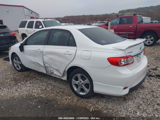 Photo 2 VIN: 2T1BU4EE1CC802723 - TOYOTA COROLLA 