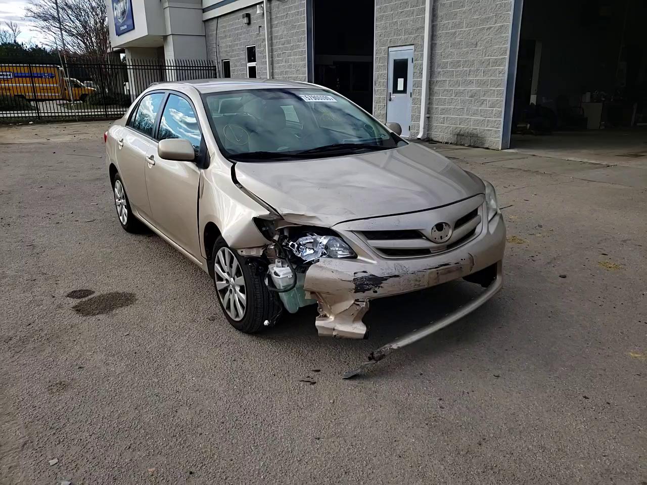 Photo 10 VIN: 2T1BU4EE1CC856944 - TOYOTA COROLLA BA 