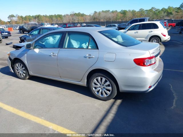 Photo 2 VIN: 2T1BU4EE1CC870178 - TOYOTA COROLLA 