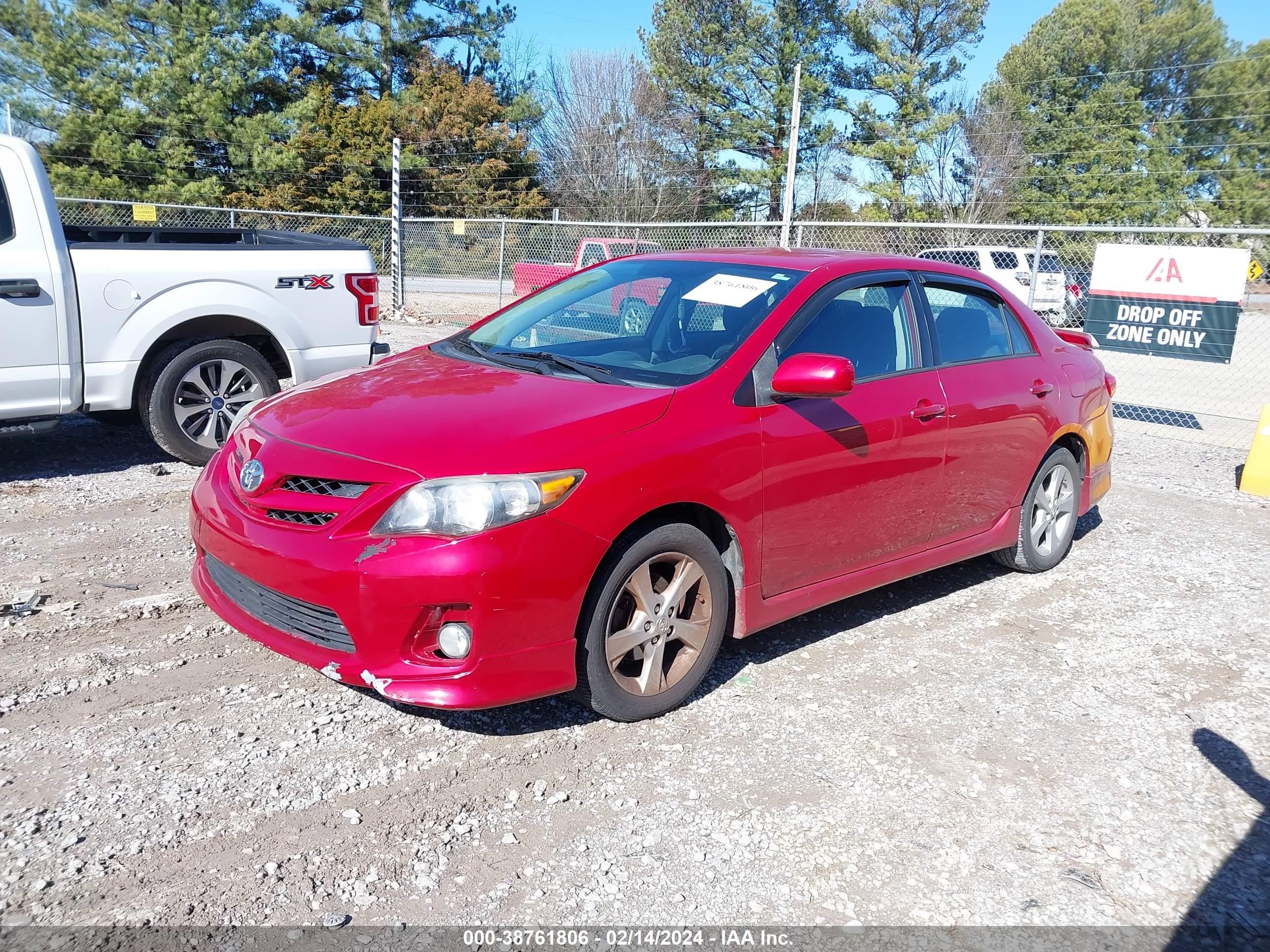 Photo 1 VIN: 2T1BU4EE1CC884825 - TOYOTA COROLLA 