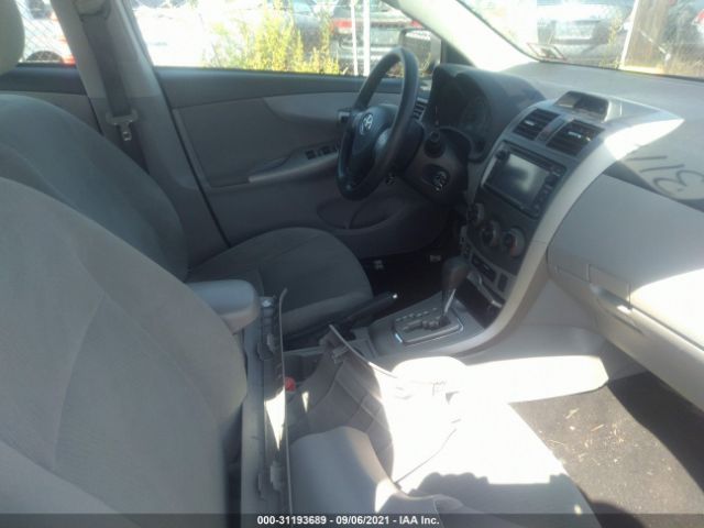 Photo 4 VIN: 2T1BU4EE1DC114335 - TOYOTA COROLLA 