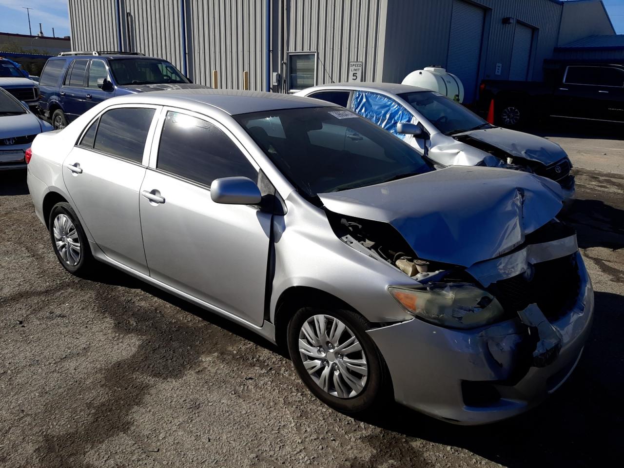 Photo 3 VIN: 2T1BU4EE2AC242742 - TOYOTA COROLLA 