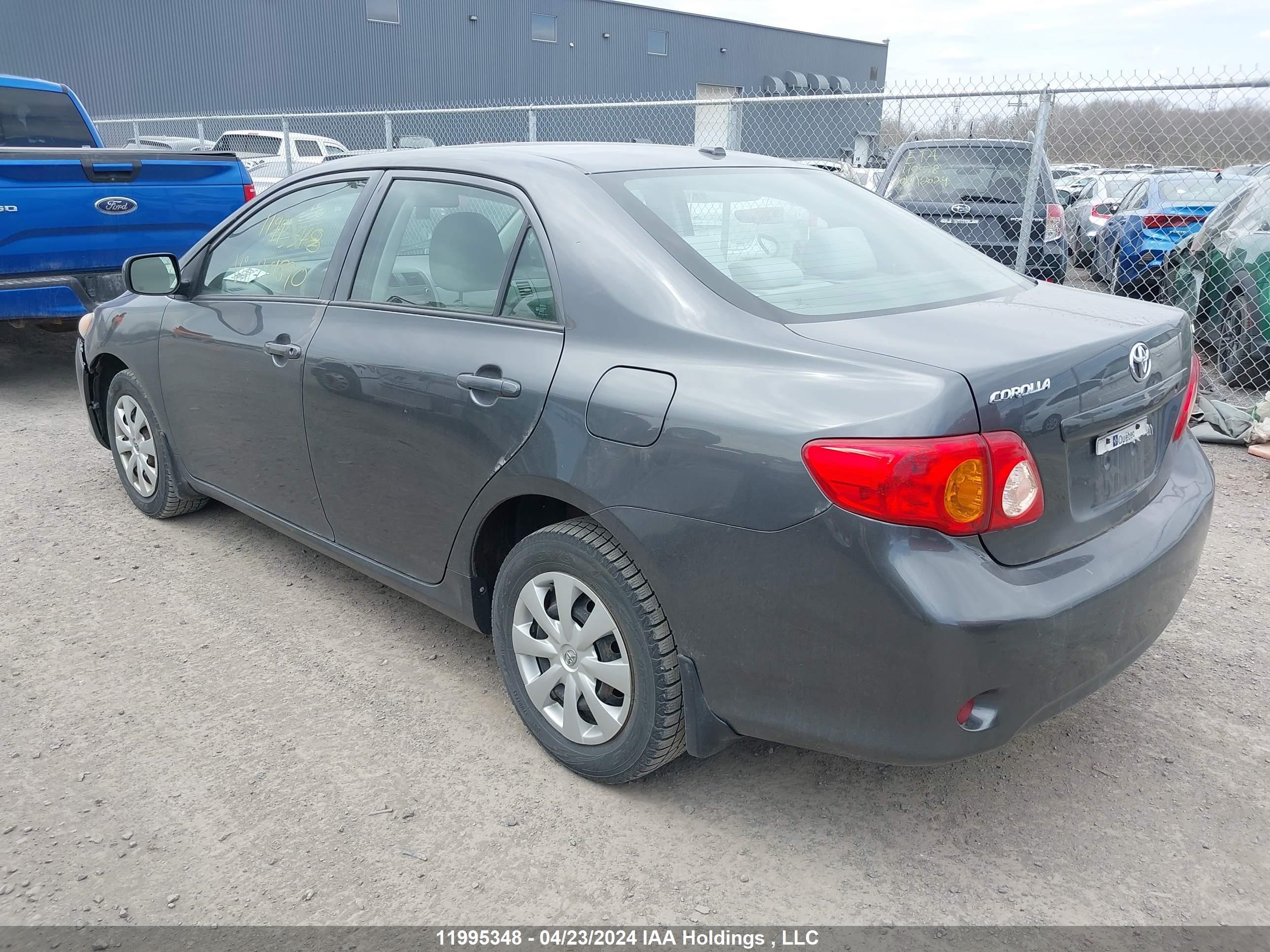 Photo 2 VIN: 2T1BU4EE2AC261890 - TOYOTA COROLLA 