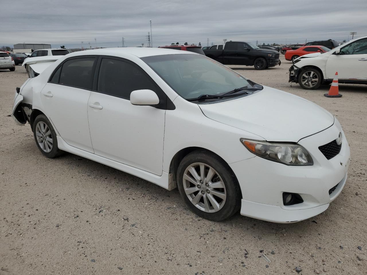 Photo 3 VIN: 2T1BU4EE2AC269858 - TOYOTA COROLLA 